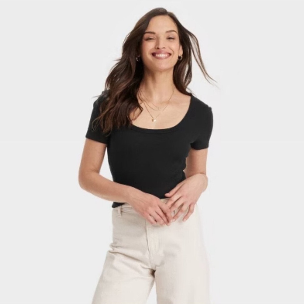 NWT Universal Thread Cropped Ribbed Scoop Neck Top